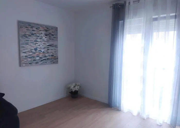 Pepi 10 Min Walk To Amphitheater Apartment