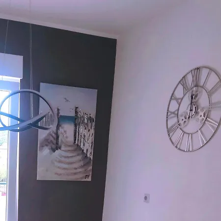 Pepi 10 Min Walk To Amphitheater